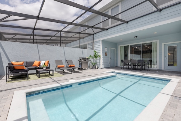 Experience Florida's ultimate family retreat with our poolside oasis.
