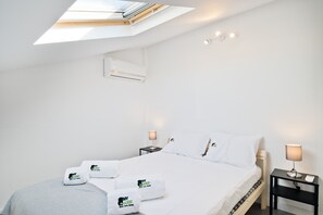 2 chambres, fer et planche à repasser, Wi-Fi gratuit, draps fournis