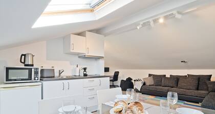 Cascais Beach Villa II (C116)