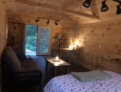 Off Grid Tiny House Glamping On 22 Acres!