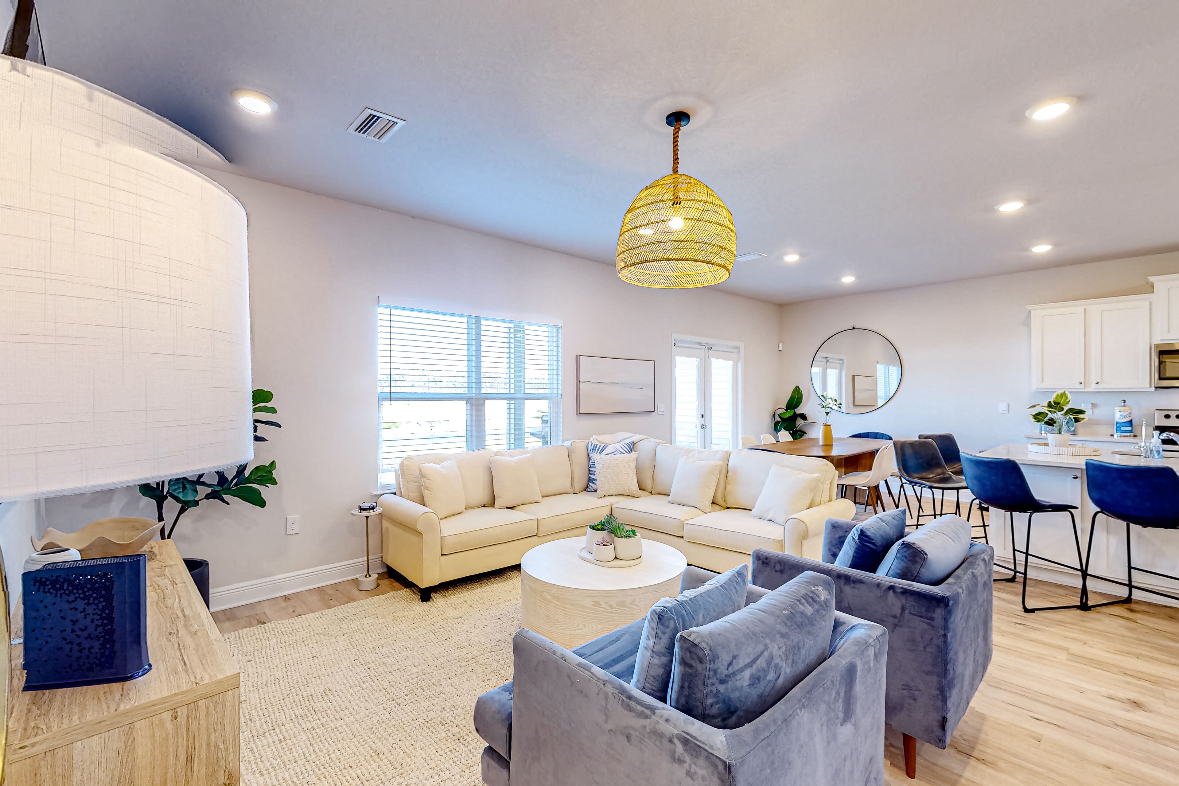 Stylish new home near beach with W/D, grill, & pool access