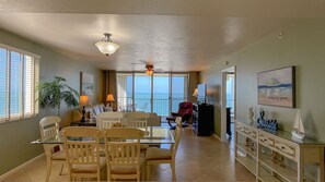 Dining - Apollo 901: 3 Bedroom Beautiful Beach Front Condo! (Marco Island)