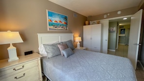 3 bedrooms, iron/ironing board, free WiFi, bed sheets - Apollo 901: 3 Bedroom Beautiful Beach Front Condo! (Marco Island)