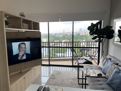 Luxurious Alto Living apartment in Cali