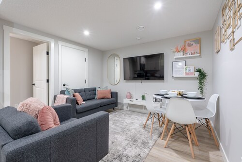Your Perfect 2BR Stay in SE Calgary