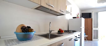 Alba Two-room Air-conditioned Holiday Home for 4 Guests