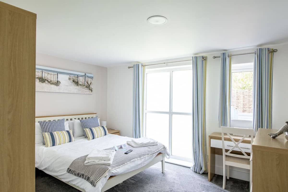 Oyster Cottage 9 Berth with Hot Tub | Bed sheets