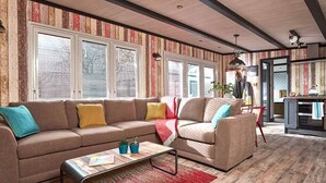 TriBeCa with Hot Tub 6 | 起居區 | 電視