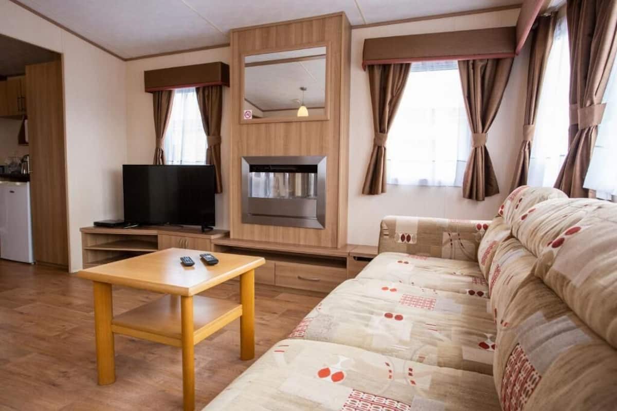 6 Berth Luxury Caravan Accessible | 2 camere, lenzuola