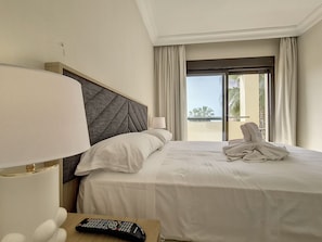 2 slaapkamers, een strijkplank/strijkijzer, gratis wifi, beddengoed