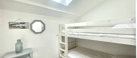 2 chambres, fer et planche à repasser, Wi-Fi (supplément)