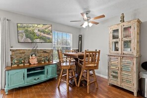 Dining - Cozy Rustic Condo at Fall Creek (Branson)