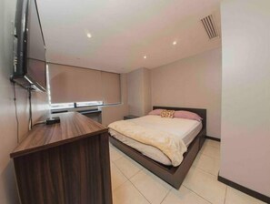 1 bedroom, iron/ironing board, Internet