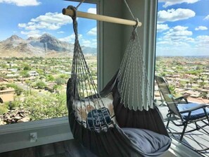 Interior - "Nest" 360degree views of Phx -friends couples Decks Hot Tub (Phoenix)