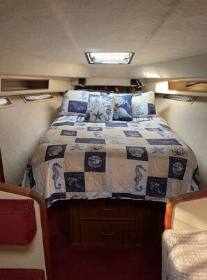 2 bedrooms, free WiFi, bed sheets - Private Yacht on Catskill Creek (Catskill)