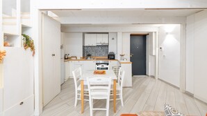 Leilighet – deluxe, 1 dobbeltseng med sovesofa, byutsikt | Eget kjøkken