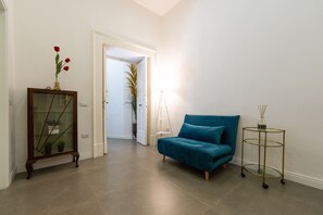 Interior - Palazzo della Porta - Via Toledo 55 (Naples)