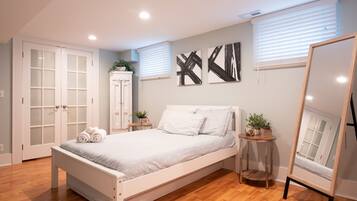 4 bedrooms, iron/ironing board, travel cot, free WiFi