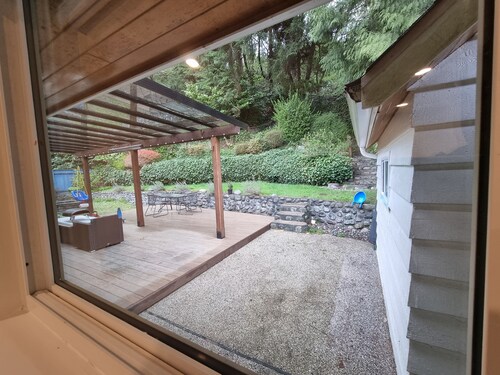 Cozy Guest Suite in Edgemont Village