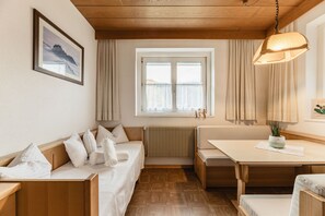 Dining - 186A Apartments Chalet Zirm (Santa Cristina Valgardena)