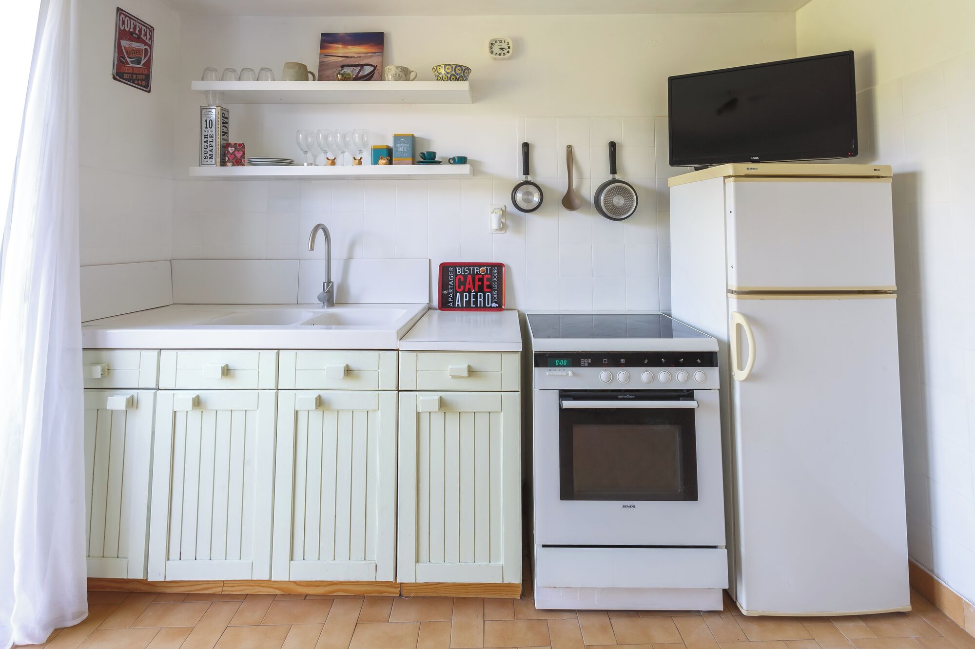 Medieval Hideaway in the Remparts of Gabian