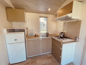 Deluxe Mobile Home | Living area - Camping Tonnara (Sant'Antioco)