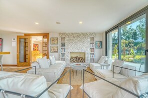 Library - Olira Türkbükü Residences (Bodrum)