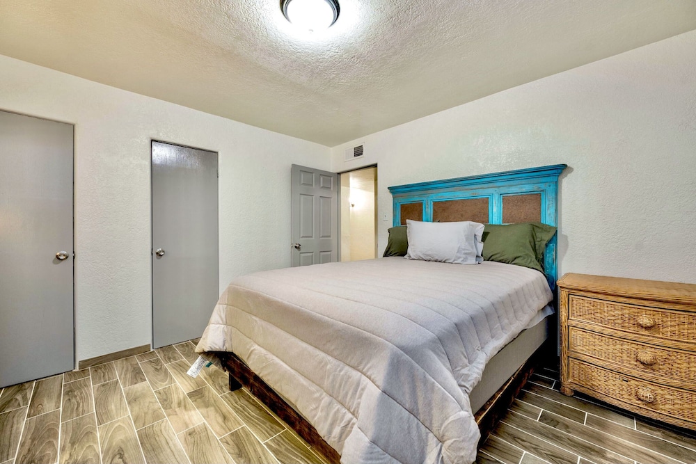 Contemporary Rustic Home in the Heart of Las Cruces Las Cruces Vrbo