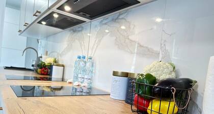 Moveen! Stylish Urban Oasis