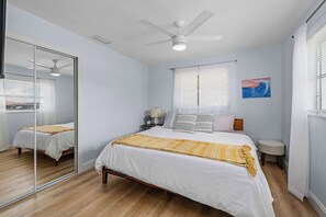 3 habitaciones, tabla de planchar con plancha, wifi y ropa de cama 