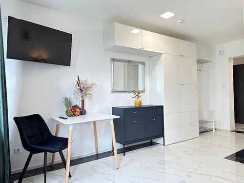 Moveen! Chic Center Escape