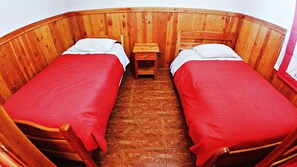 Traditional Cabin, 2 Bedrooms, Terrace, Lake View | Bed sheets - Cabañas Ruka Rayun (Panguipulli)