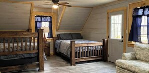 4 habitaciones, tabla de planchar con plancha y ropa de cama 