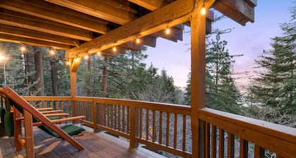 Cozy Treehouse with Lake View of Lake Arrowhead - 5 min from Village and Skypark