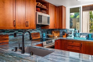Apartamento, varias camas (Keauhou Kona Surf & Racquet Club#3-20) | Cocina privada