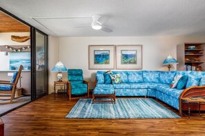 Apartamento, varias camas (Keauhou Kona Surf & Racquet Club#3-20) | Zona de estar