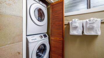 Condo, 1 King Bed (Keauhou Kona Surf & Racquet Club #5-2) | Interior