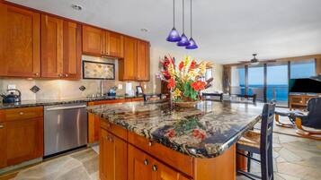 Condo, 1 cama King size (Keauhou Kona Surf & Racquet Club #5-2) | Cocina privada