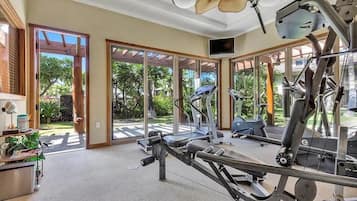 Condo, Plusieurs lits (Palm Villas at the Mauna Lani #F-2) | Centre d’entraînement physique
