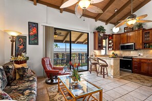 Appart'hôtel, plusieurs lits (Kona Makai 6-305) | Coin séjour