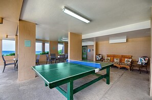 Condo, Multiple Beds (Kona Makai 6-305) | Game room