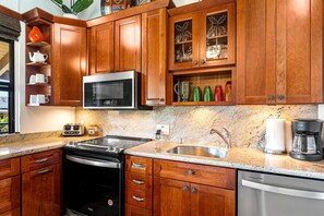 Condo, Multiple Beds (Kona Makai 6-305) | Private kitchen | Dishwasher, paper towels - Kona Makai 6-305 (Kailua-Kona)