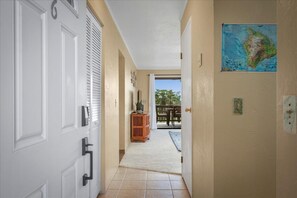 Apartamento, varias camas (Kona Westwind 6 Incredible Ocean View) | Interior