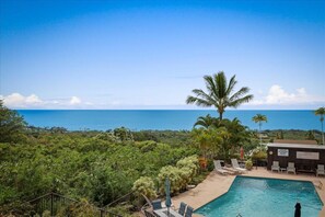 Pool - Kona Westwind 6 Incredible Ocean Views Corner Unit (Kailua-Kona)