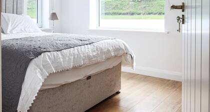 Charming Westport Cottage - Perfect for Families