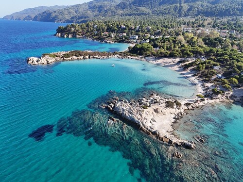 Stylish Maisonette With 3 Bedrooms in Vourvourou, Greece