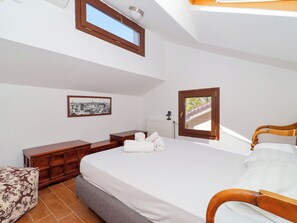 Villa, 3 camere da letto, balcone, vista giardino | 4 camere