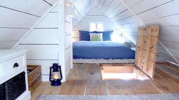 Classic Cabin | 1 bedroom, premium bedding, down duvets, individually decorated