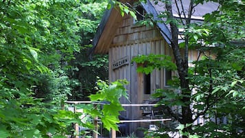 Classic Cabin | 1 bedroom, premium bedding, down duvets, individually decorated