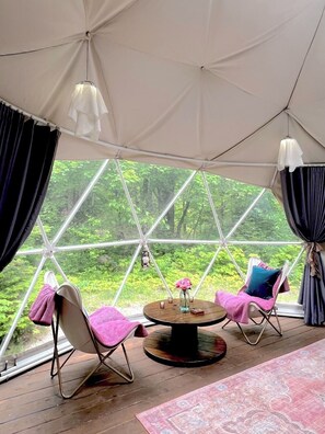 Panoramic Tent | Living area